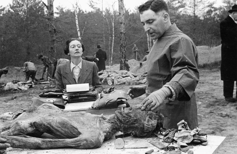 Esame dei cadaveri di Katyn Esame dei cadaveri di Katyn
