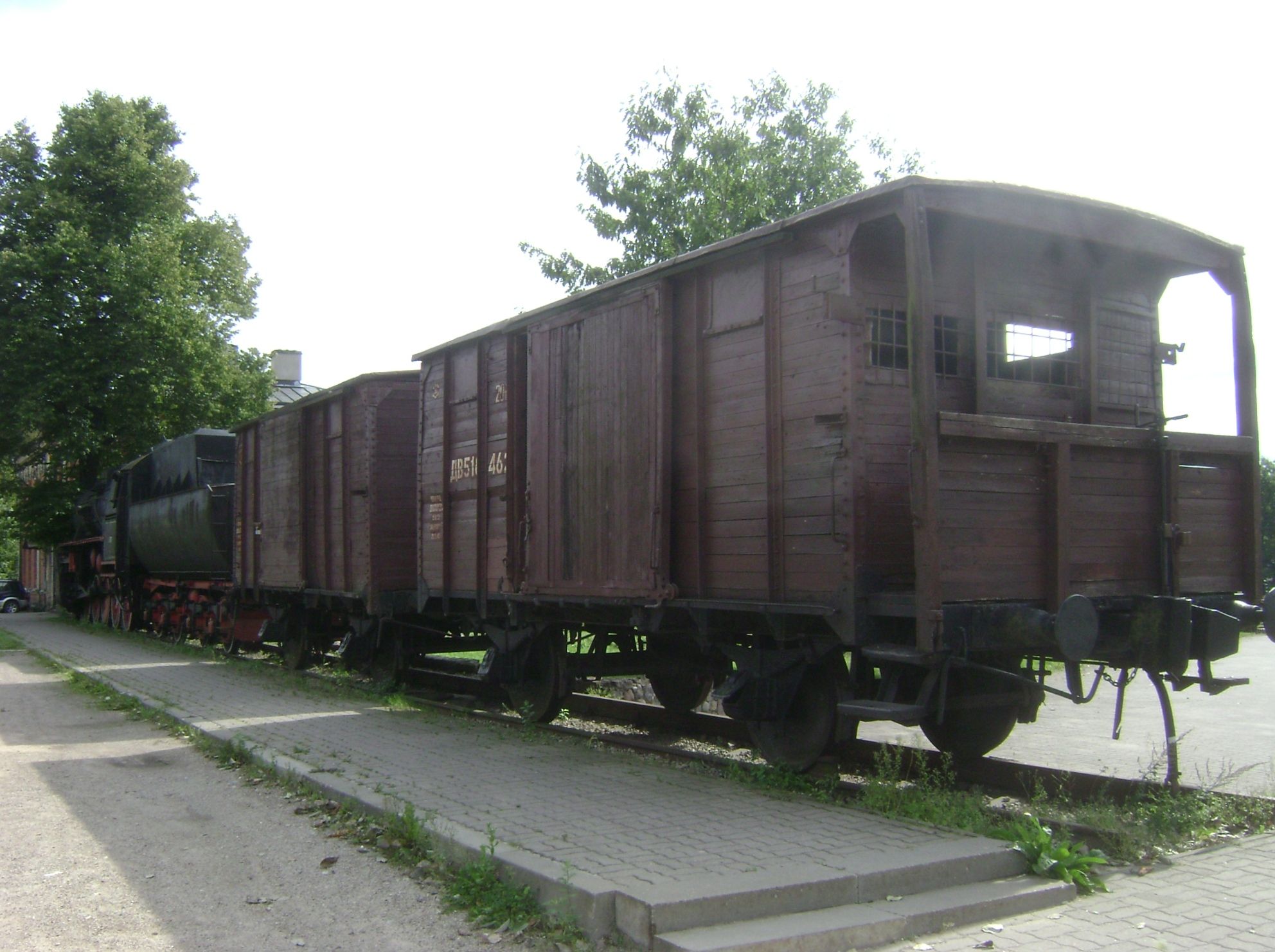 2. Vagoni sovietici di deportazione.