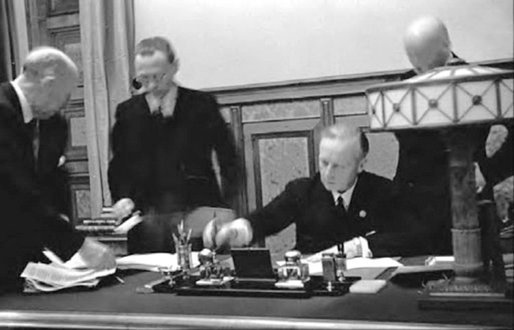 Ribbentrop firma il patto del 23 agosto